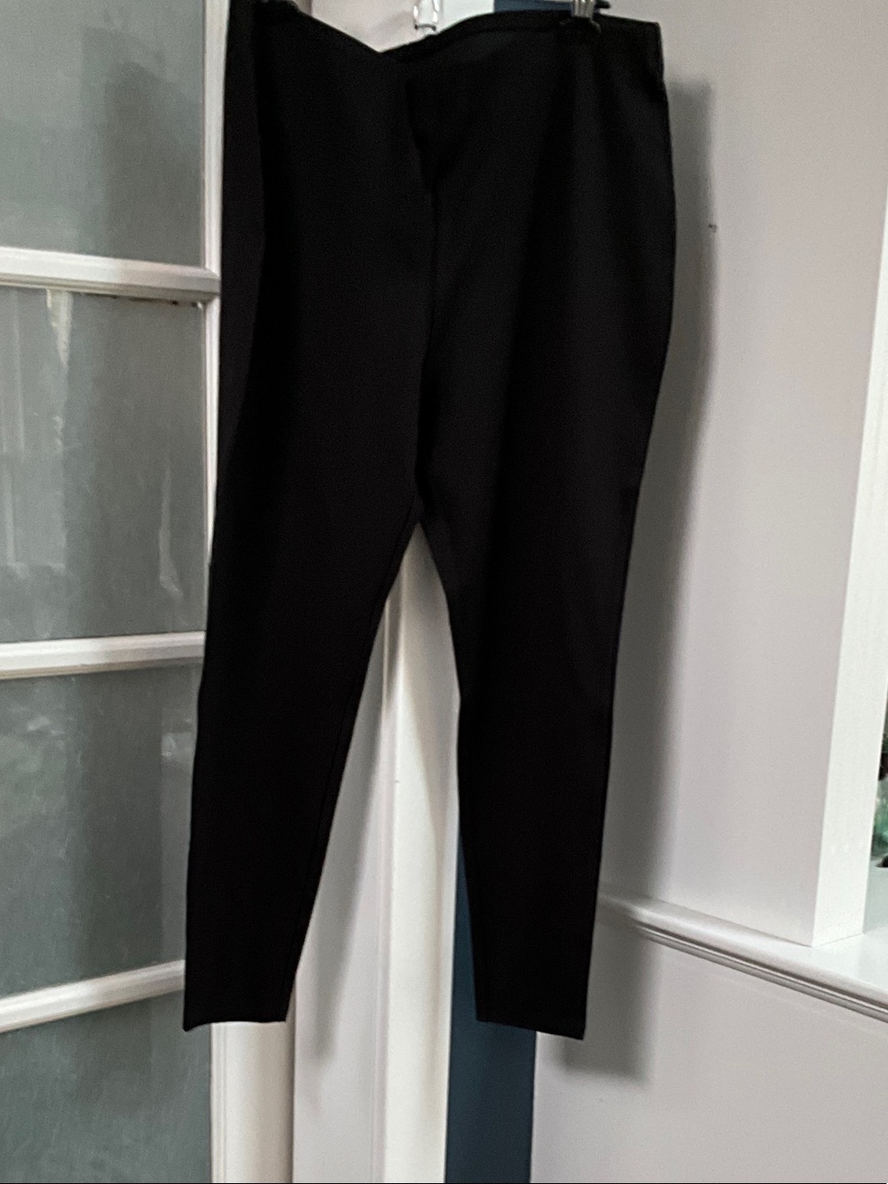 Chico's Black Cropped Ankle Pants